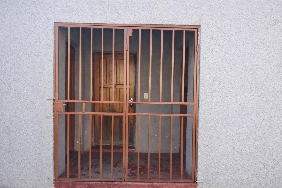 2 Bedroom Property for Sale in Phuthaditjhaba Free State